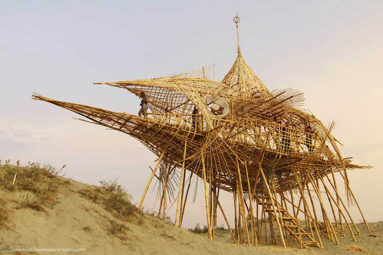 Chrysalis Vessel, Paoay Sandunes, 2014. Courtesy of the artist.