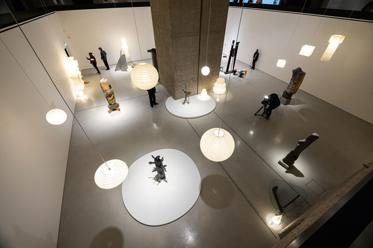 Noguchi. Installation view, Barbican Art Gallery, London, 30 September 2021 – 9 January 2022. © Tim Whitby / Getty Images.
