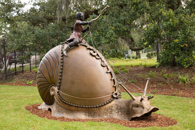 Hank Willis Thomas, History of the Conquest, 2017. New Orleans Museum of Arts Sydney and Walda Besthoff Sculpture Garden, installation view. Photo: Richard Sexton.
