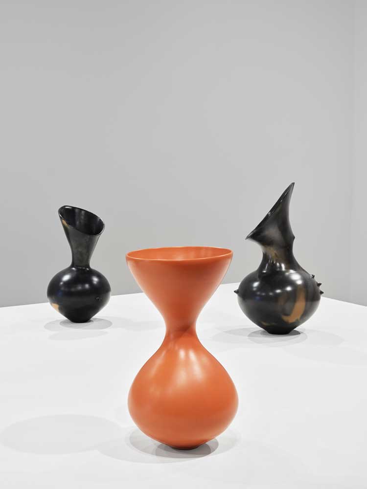 Magdalene Odundo, installation view, Thomas Dane Gallery, London. © Magdalene A.N. Odundo. Courtesy the artist and Thomas Dane Gallery. Photo: Ben Westoby.