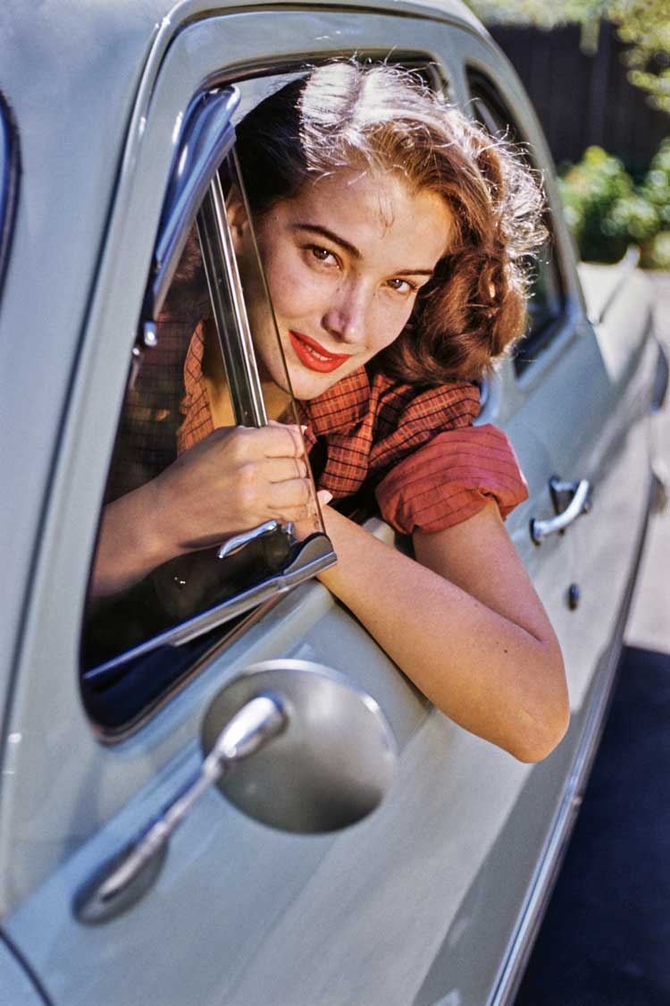 Ruth Orkin. Julie Adams, Los Angeles, 1952. © Orkin / Engel Film and Photo Archive; VG Bild-Kunst, Bonn.