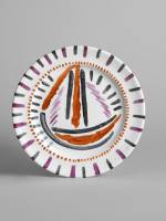 Omega Workshops (attributed to Duncan Grant). Plate painted with a sailboat, 1913. Commercial plate painted over the glaze, 25 cm diameter. The Courtauld Gallery, London.