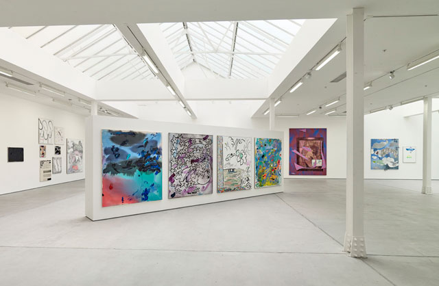 Installation view, Laura Owens, Sadie Coles HQ, London, October 5 – December 16, 2016. Courtesy the artist / Gavin Brown’s enterprise, New York / Rome; Sadie Coles HQ, London; and Galerie Gisela Capitain, Cologne.