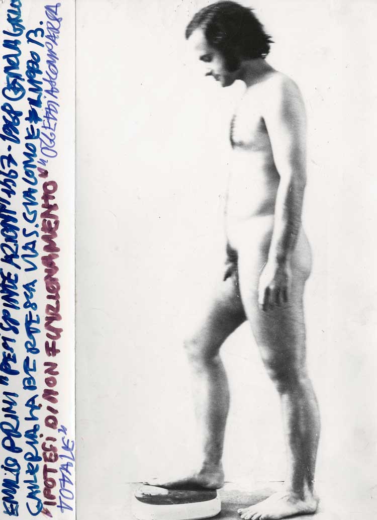 Project of the poster created by the artist for the exhibition Pesi spurteazioni, Galleria La Bertesca, 1967-1968.  Courtesy Archivio Emilio Prini.