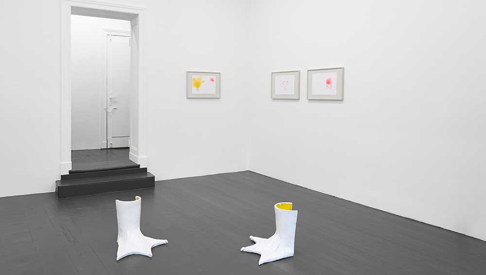 Elisa Giardina Papa, Flock – She Preferred the Lineage of Goats and Ducks, 2023, installation view, Galerie Tanja Wagner, Berlin, 2023.