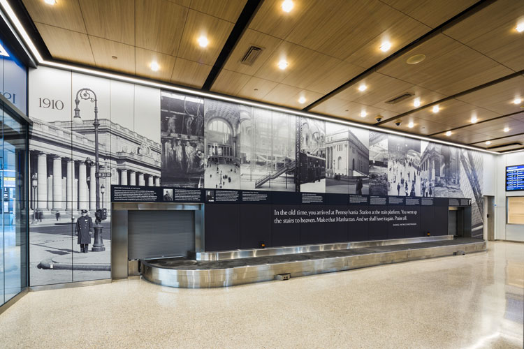 Baggage claim, Penn Station and Farley Building Timeline Mural. Photo: Nicholas Knight, courtesy Empire State Development.