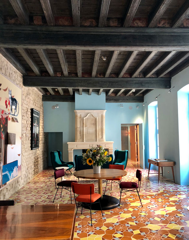 Jorge Pardo, hotel L’Arlatan, Arles, lounge. Photo: Pierre Collet.