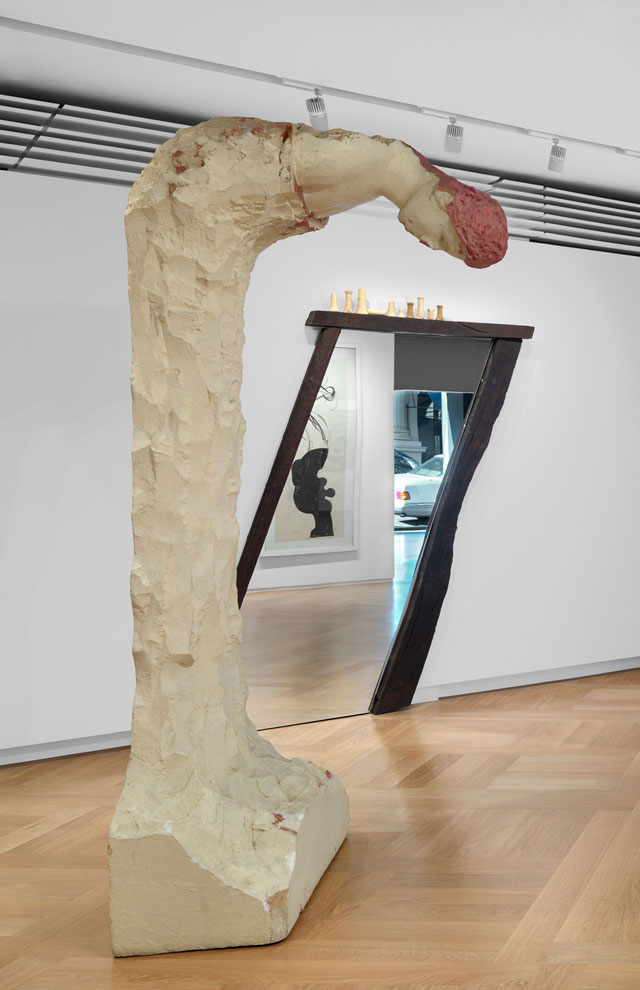 Michelangelo Pistoletto, Figura Che Si Guarda, 1983 (foreground); La porta obliqua, 1980 (background), installation view, Mazzoleni, London, 27 September - 15 December 2018. Courtesy Mazzoleni.