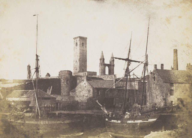 David Octavius Hill and Robert Adamson. St Andrews Harbour, 1843–1847. Calotype print, 20.80 x 15.70 cm. Scottish National Portrait Gallery