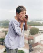 Mathieu Pernot. Jonathan, Avignon, 2001. The Shouters series, 2001-04. Chromogenic lambda print mounted on dibond, 100 x 80 cm. Edition of 7. Centre Pompidou, Paris. Musée National d’Art Moderne/ Centre de Création Industrielle © Mathieu Pernot.