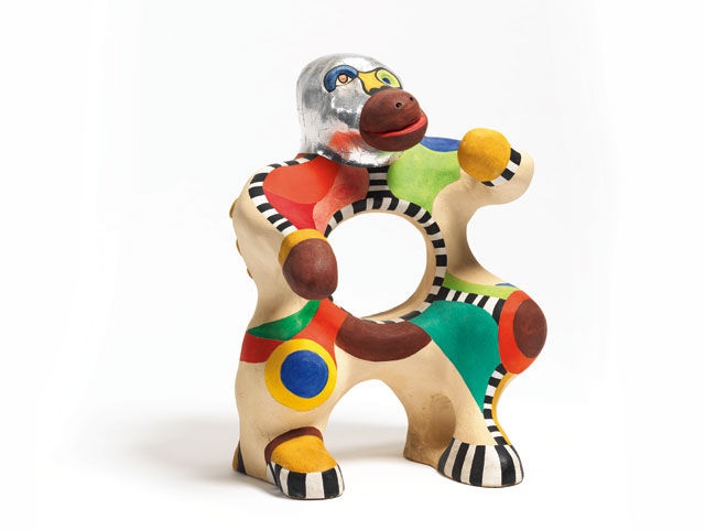 Niki de Saint Phalle. Gorilla, undated. Silver paper and painted plaster, prototype for the Rosenthal house, height 34 cm.
