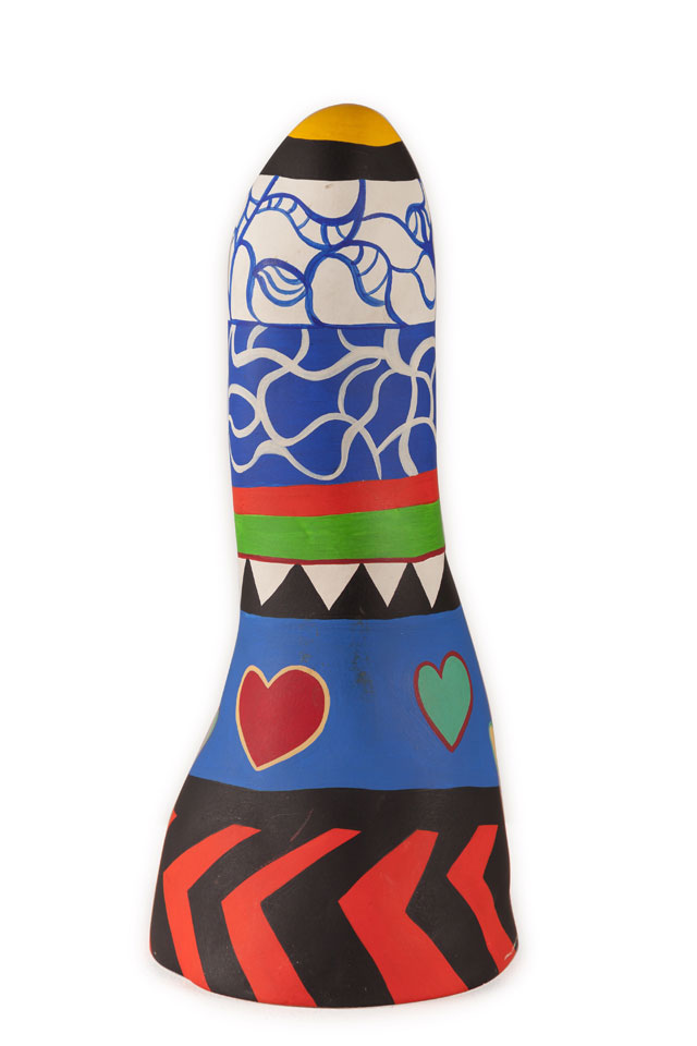 Niki de Saint Phalle. Obélisque aux Coeurs (Obelisk with Hearts), 1987. Painted synthetic polyester, height 28 cm.