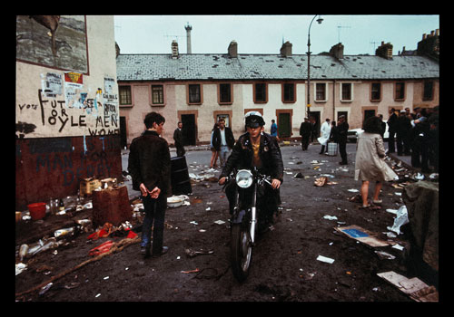 Gilles Caron. Londonderry, Northern Ireland (August 1969) © Gilles Caron, 2013/Fondation Gilles Caron.