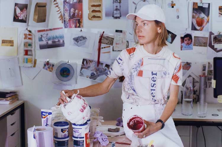 Portrait of Magali Reus. Photo: Jules Moskovtchenko.