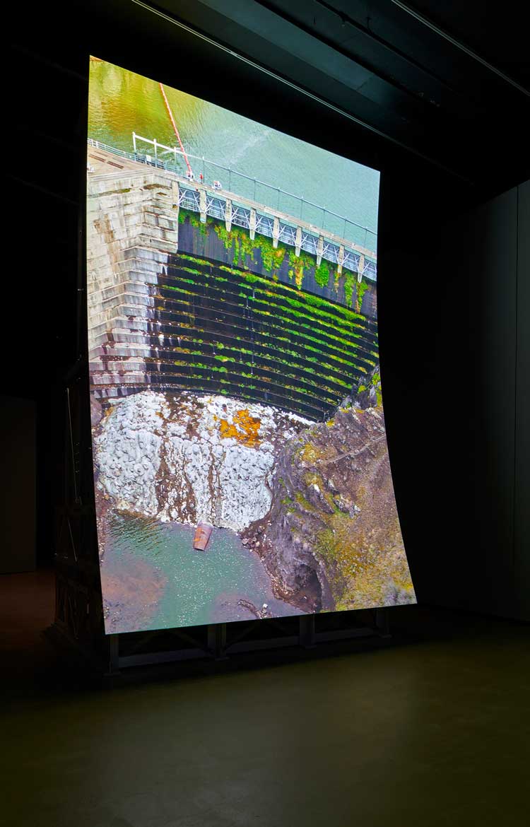Lucy Raven, Murderers Bar, 2025. Installation view, The Curve, 9 October 2025 – 4 January 2026. © Jo Underhill, Barbican Art Gallery.