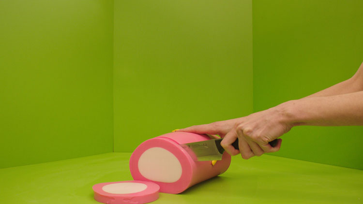 Mika Rottenberg, Spaghetti Blockchain (Video Still), 2019. 4k video installation with 7.1 surround sound, colour; 18:15 min. Dimensions variable. © Mika Rottenberg, courtesy the artist and Hauser & Wirth.