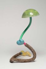 Mika Rottenberg, Lampshare, 2024. Milled reclaimed household plastic and bittersweet vines. Lighting component: batteries, resin, and electric hardware, 61 x 30.5 x 27.9 cm  (24 x 12 x 11 in). Photo: Pete Mauney. © Mika Rottenberg, courtesy the artist and Hauser & Wirth.