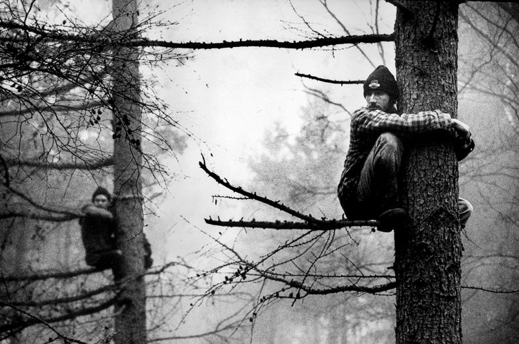 Andrew Testa. Allercombe tree village, on the route of the proposed A30 Honiton Bypass, Devon, December 1996. © Andrew Testa.