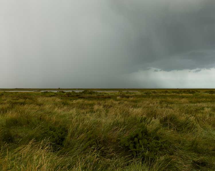 John Riddy, Blakeney (6), 2022. Archival pigment print, 98 x 123 cm. © John Riddy, courtesy Frith Street Gallery.