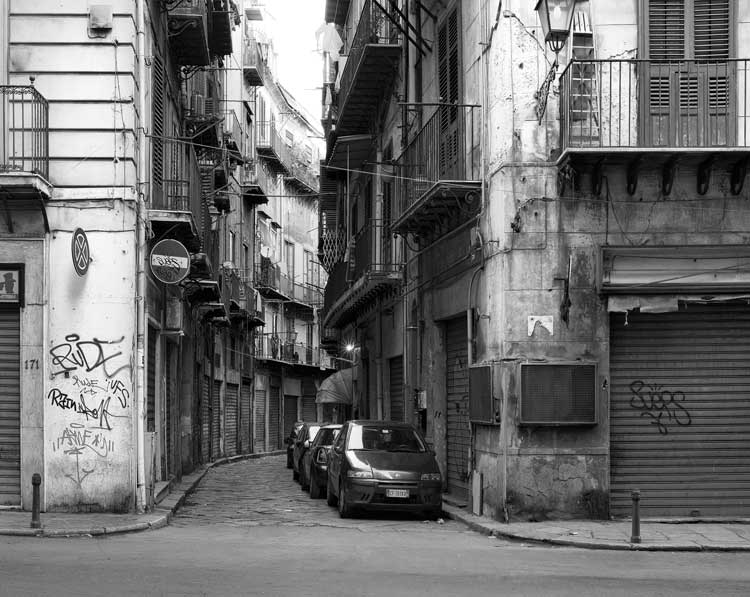 John Riddy, Palermo (Via Della Loggia), 2012. Archival pigment print, 74 x width variable. © John Riddy, courtesy Frith Street Gallery.