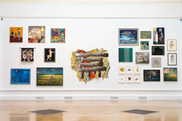 Summer Exhibition 2021, installation view, Royal Academy of Arts, London, 22 September 2021 – 2 January 2022 showing El Anatsui Hon RA, Dexterity. Photo: © Royal Academy of Arts, London / David Parry.