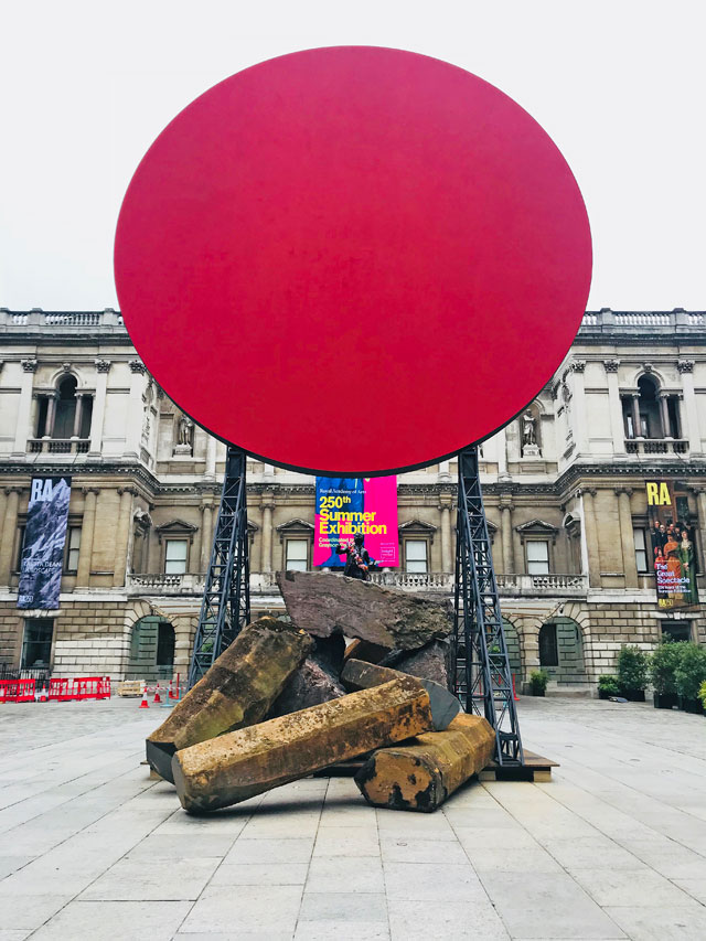 Anish Kapoor. Symphony For A Beloved Daughter, 2018. Metal, fabric, 10,000 x 10,000 x 10,000 cm. Photograph: Martin Kennedy.