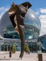 Andrew Rogers. I AM–ENERGY, installation view in front of Nur Alem, nicknamed The Sphere, the Expo’s hub, housing the Kazakhstan National Pavilion and Museum of Future Energy.