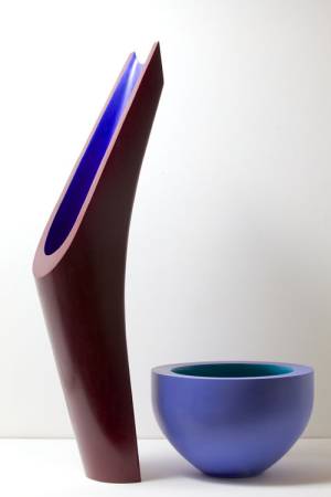 Nicholas Rena. The Harmony of the Year, 2013. Ceramic, painted and polished, bowl 27 cm high, red and blue 110 cm. Photograph: Philip Sayer. Copyright of photograph: Lynne Strover Gallery/Nicholas Rena.