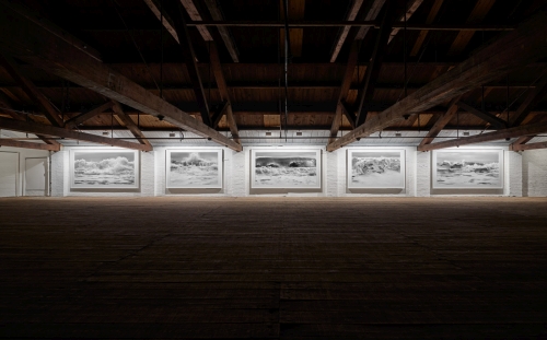 Clifford Ross. Hurricane Waves (installation). MASS MoCA.