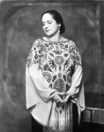 Rubinstein wearing a 1923 Paul Poiret dress, photographed by Nickolas Muray, c. 1924. Courtesy of George Eastman House, International Museum of Photography and Film.  © Nickolas Muray Photo Archives