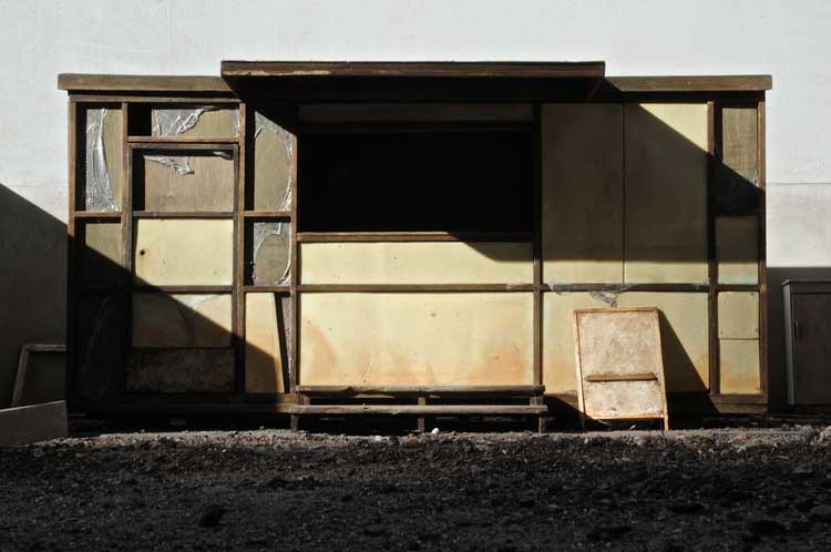 Charlie Stiven. Here Comes the Sun (the model as photographic prop), 2023. Photo © The Artist.