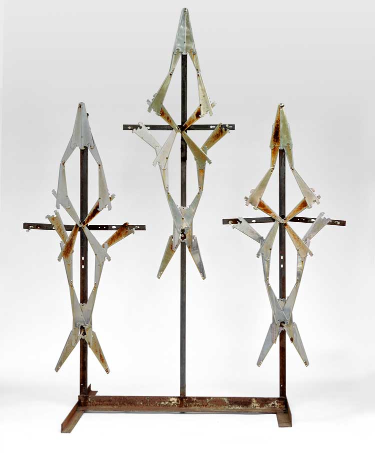 Joe Minter, And He Hung His Head and Died, 1999. Welded found metal, 243.8 x 194.3 x 87.6 cm. Souls Grown Deep Foundation, Atlanta. © ARS, NY and DACS, London 2022. Photo: Stephen Pitkin/Pitkin Studio.