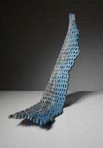 Mella Shaw, Threshold, Blue Wave, 2013. Porcelain, 90 x 25 cm. Photo © Sylvain Deleu.