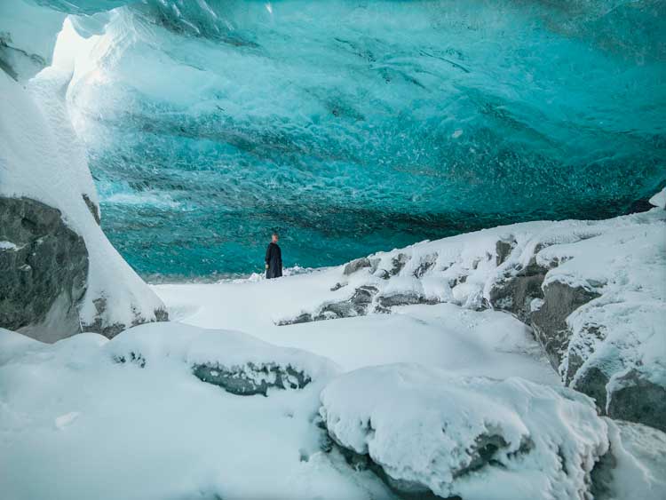 Isaac Julien, Onyx Cave (Stones Against Diamonds), 2015. © Isaac Julien / private collection, London.