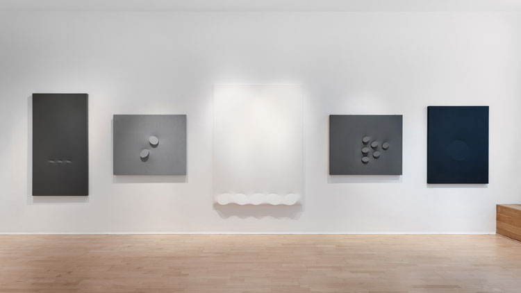 Turi Simeti (1929-2021): A Homage, installation view, The Mayor Gallery, London, 2021.