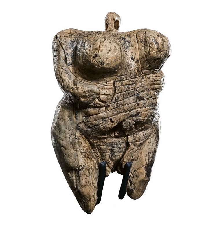 Venus of Hohle Fels, c40,000 bce. Mammoth ivory, height 6 cm (2⅜ in.). Urgeschichtliches Museum, Blaubeuren, Germany. Photo:  Manuela Schreiner from Archäologisches Landesmuseum Konstanz (ALM).
