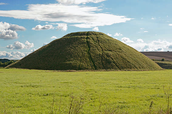 Silbury Hill, Avebury, Wiltshire, c2400 bce. Photo © Clickos / Dreamstime