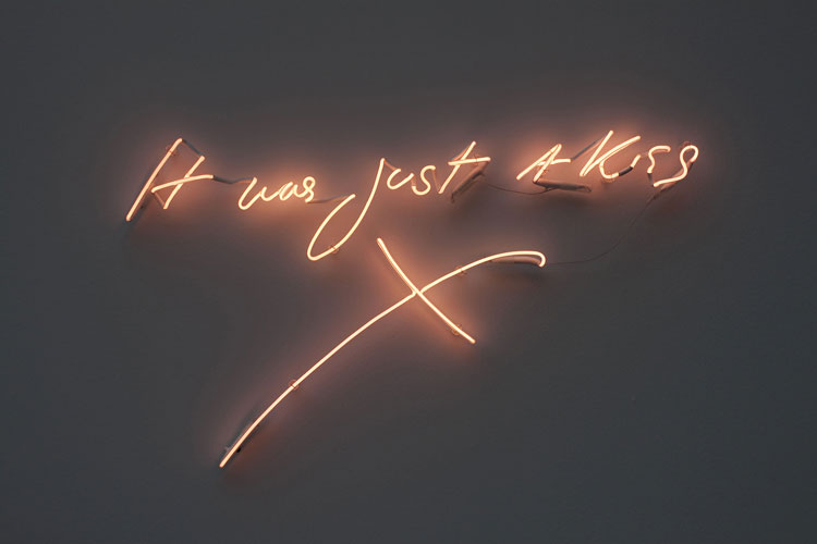 Tracey Emin, It was just a kiss, 2010 (photography of original 2010 work). Neon lights, 57.7 × 97.3 cm. Private collection. © Tracey Emin. All rights reserved, DACS/Artimage 2020. Image courtesy the artist.