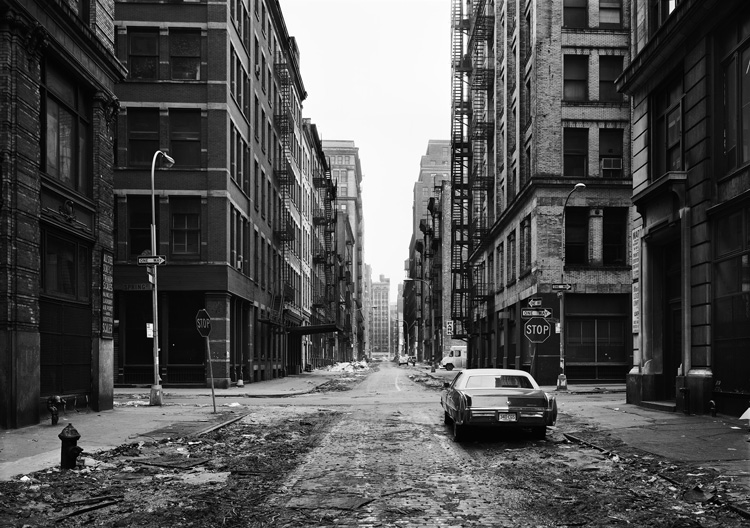 Thomas Struth. Crosby Street, Soho, New York 1978. Inkjet print, 66 x 84 cm. © Thomas Struth.