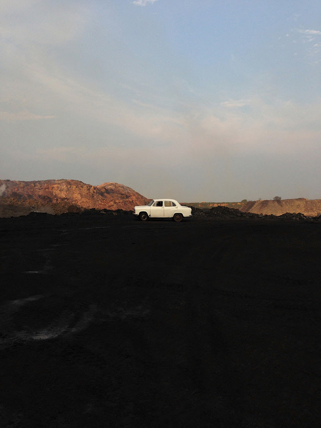 Ronny Sen. Jharia End of Time 2(B), 2014. Archival pigment print, 9 x 6.75 in. Courtesy Ronny Sen and TARQ. Copyright Ronny Sen 2014.