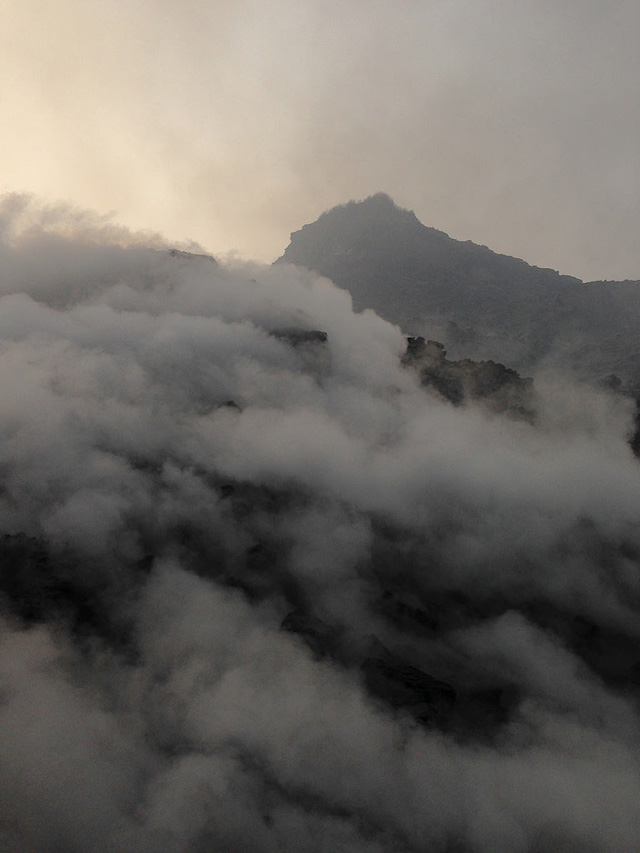 Ronny Sen. Jharia End of Time 3, 2014. Archival pigment print, 9 x 6.75 in. Courtesy Ronny Sen and TARQ. Copyright Ronny Sen 2014.