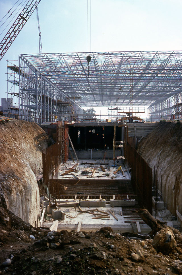 Sainsbury Centre construction, 1975-1978. Photograph: © The Art History Photographic Collection, University of East Anglia, Michael Brandon-Jones.