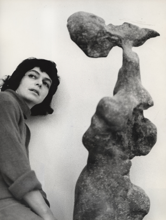 Alina Szapocznikow with her work Naga (Naked), 1961. © ADAGP, Paris 2017 Courtesy of the Alina Szapocznikow Archive, Piotr Stanislawski and the National Museum in Krakow. Photograph: Marek Holzman, courtesy of the Museum of Modern Art, Warsaw.
