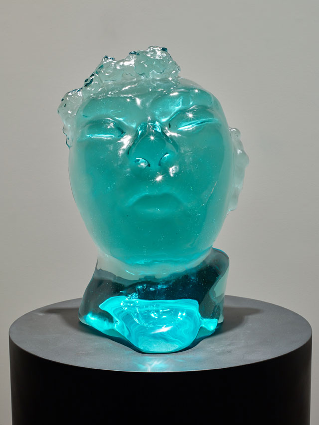 Thomas Schütte. Glaskopf A Nr. 2, 2013. Murano glass, burnished steel 41 x 31 x 23 cm (head), 120 x 45 x 45 cm (plinth). Courtesy the artist and Frith Street Gallery, London. Photograph: Steve White.