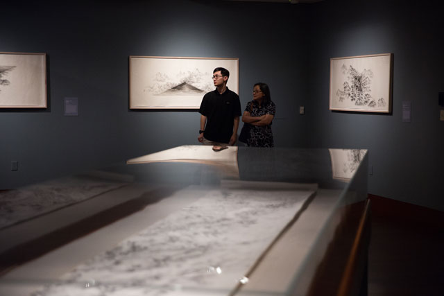 Struck’s work occupied the galleries of the Crow Collection of Asian Art, responding to an exhibition of paintings and drawings by Arnold Chang and Michael Cherney.