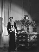 Wallis Simpson in Elsa Schiaparelli, <em>Vogue</em>, 1 June  1937. Courtesy of The Metropolitan Museum of Art, Photograph by Cecil Beaton, Cecil Beaton Studio Archive at Sotheby's.