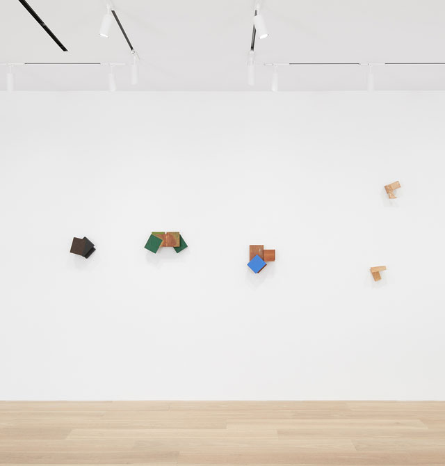 Joel Shapiro, installation view, Dominque Lévy, New York.