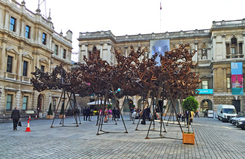 Conrad Shawcross. The Dappled Light of the Sun, 2015. Photograph: Martin Kennedy.