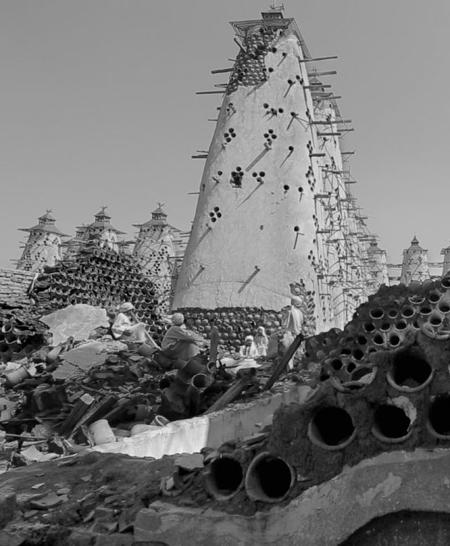 Wale Shawky. Al Araba Al Madfuna II, 2013. Film still, HD video, b/w, sound 33 min. Co-produced by Sharjah Art Foundation & Wiener Festwochen. Courtesy the artist & Sharjah Art Foundation.