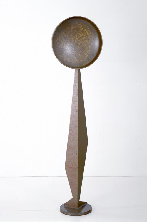 David Smith. <em>Ninety Son</em>, 1961. Steel, painted, 188.3 x 50.8 x 33 cm. Copyright Estate of David Smith, licensed by VAGA, NY. Courtesy of Gagosian Gallery.